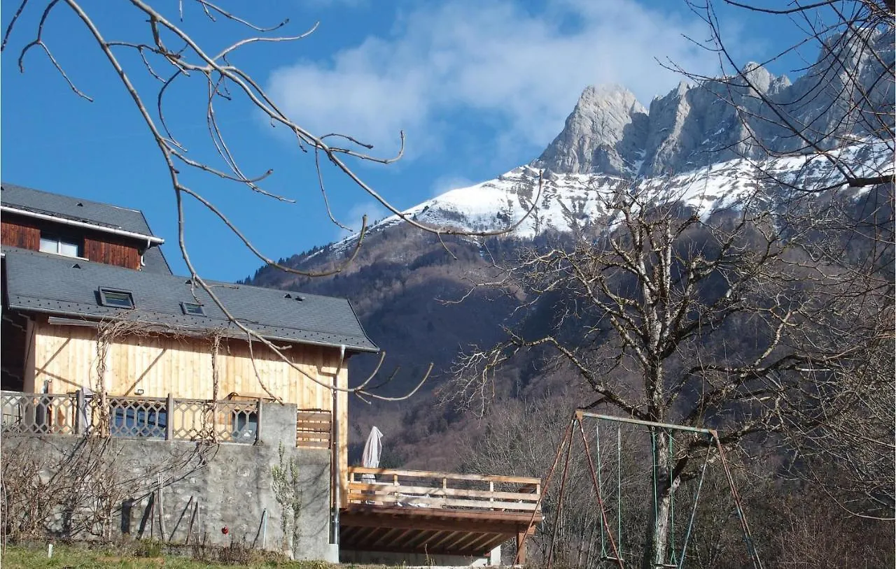 Beautiful Home In Saint-Pierre-Dalbigny Juvigny