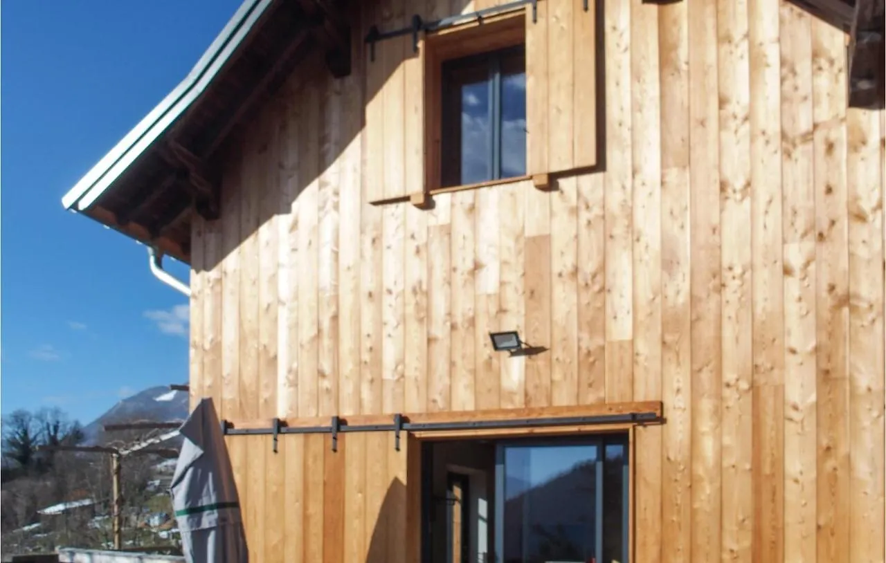 Beautiful Home In Saint-Pierre-Dalbigny Juvigny  Juvigny (Haute-Savoie)