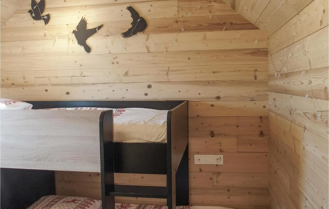 Beautiful Home In Saint-Pierre-Dalbigny Juvigny  0*, Juvigny (Haute-Savoie)