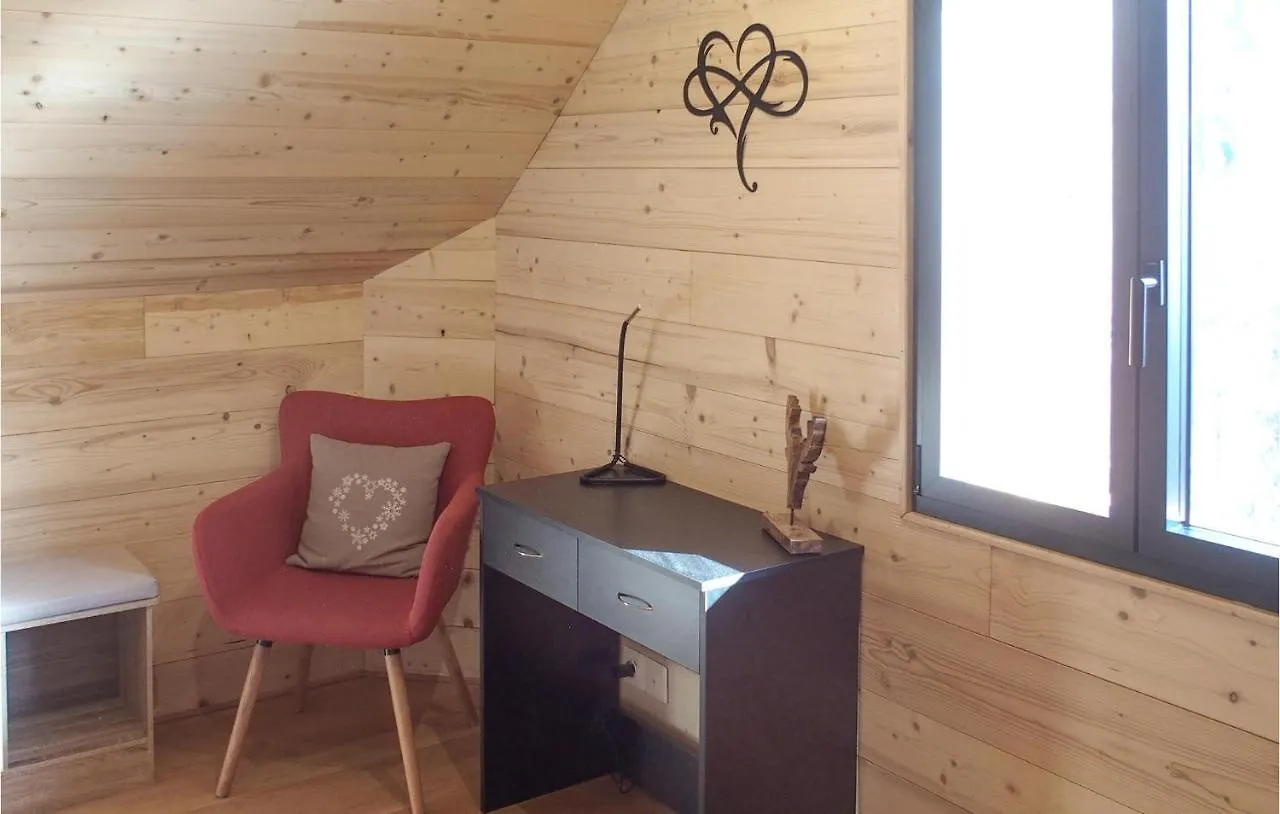 Beautiful Home In Saint-Pierre-Dalbigny Juvigny  Juvigny (Haute-Savoie)