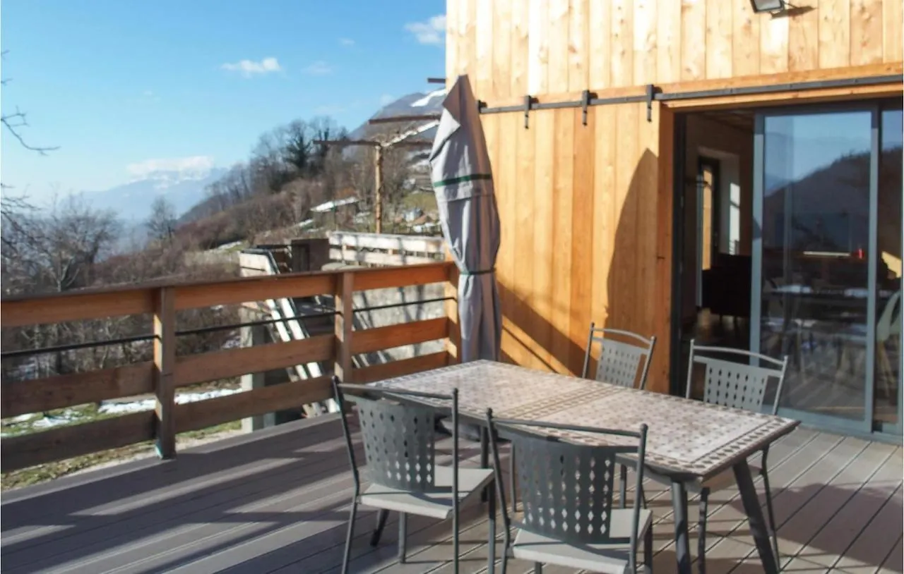 Beautiful Home In Saint-Pierre-Dalbigny Juvigny  Holiday home Juvigny (Haute-Savoie)